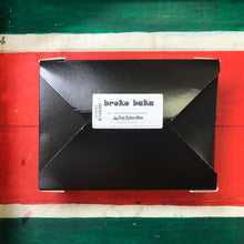 Afbeelding in Gallery-weergave laden, Broko baka